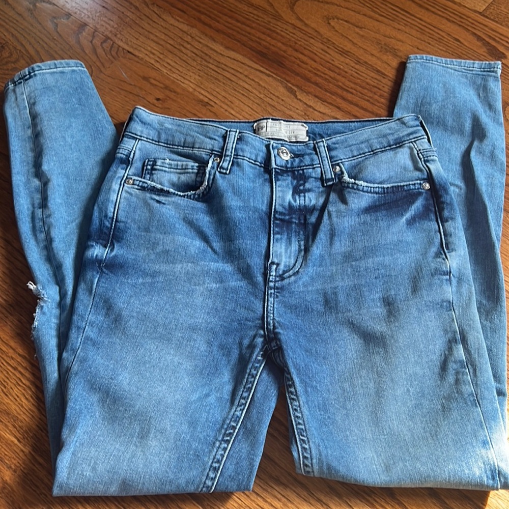 Free people Distressed Skinny Jeans
